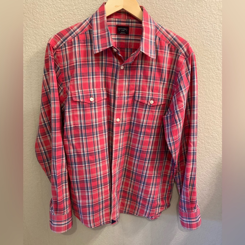 UnTuckit collared Red and Blue Plaid Button-Up Shirt, front pockets, size large